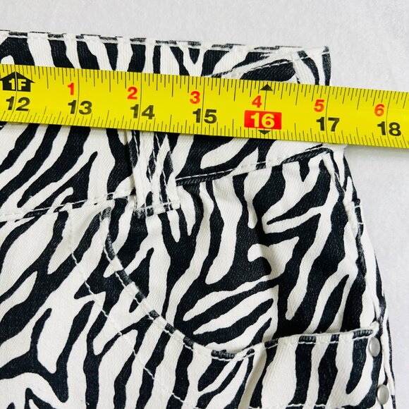 Chicos Platinum Women's Stretch Zebra Print Cropped Denim Jeans 2 US L-12 NWOT - Picture 6 of 9